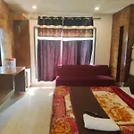 Group Of Cashew Hotels - New Delhi - Nearest Metro Station