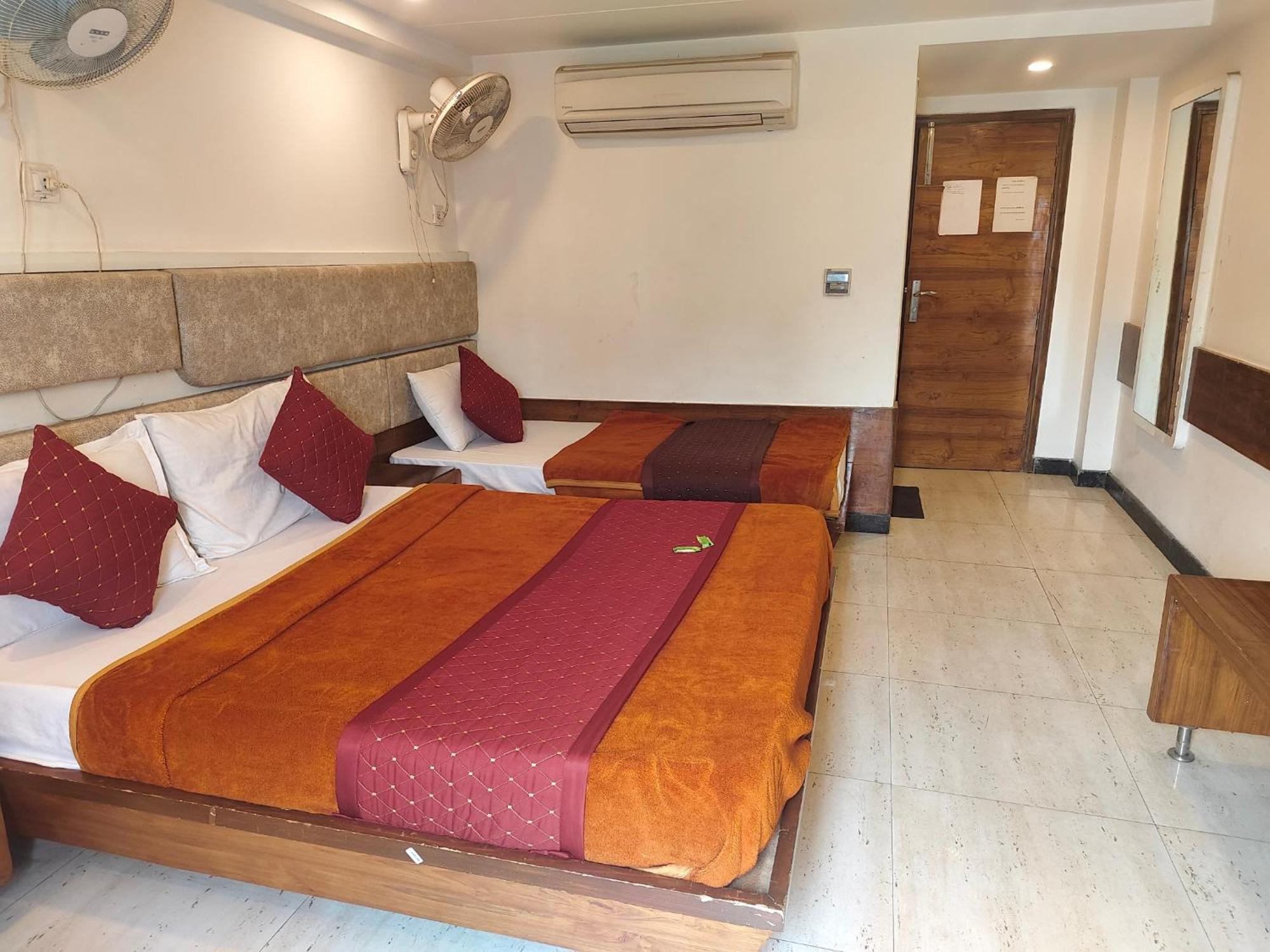 Hotel Group Of Cashew - - Nearest Metro Station