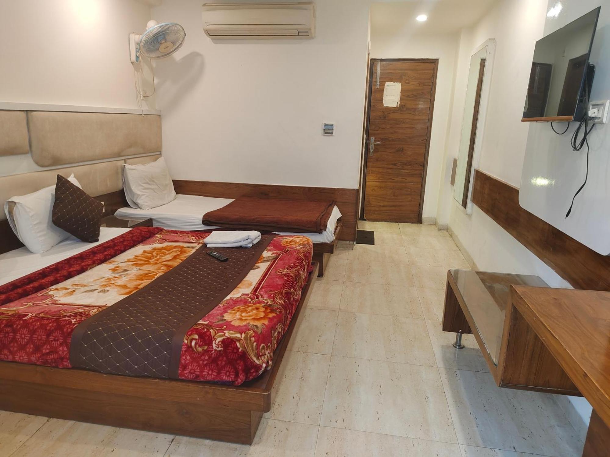 Hotel Group Of Cashew - - Nearest Metro Station New Delhi