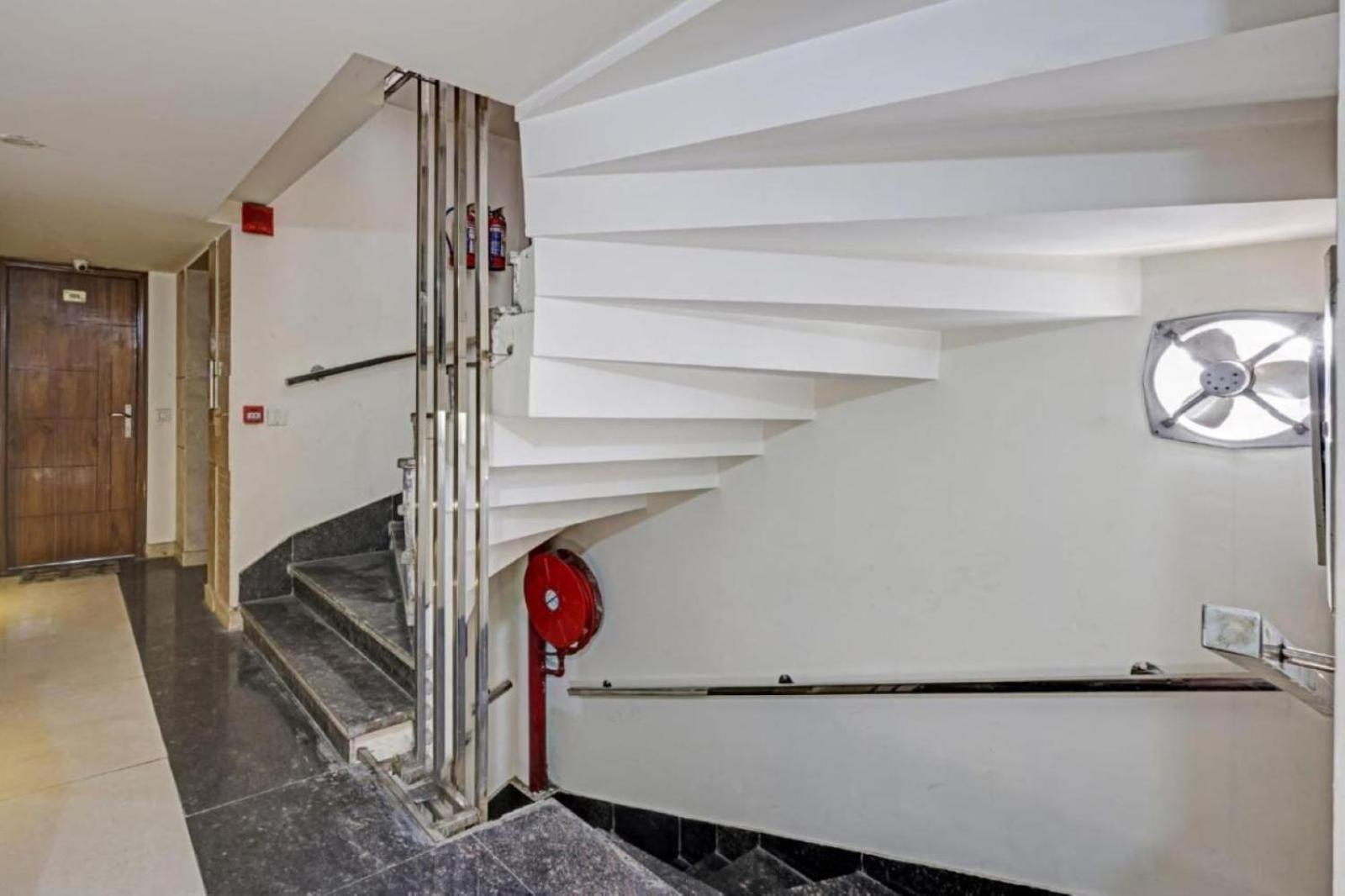 Hotel Group Of Cashew - - Nearest Metro Station